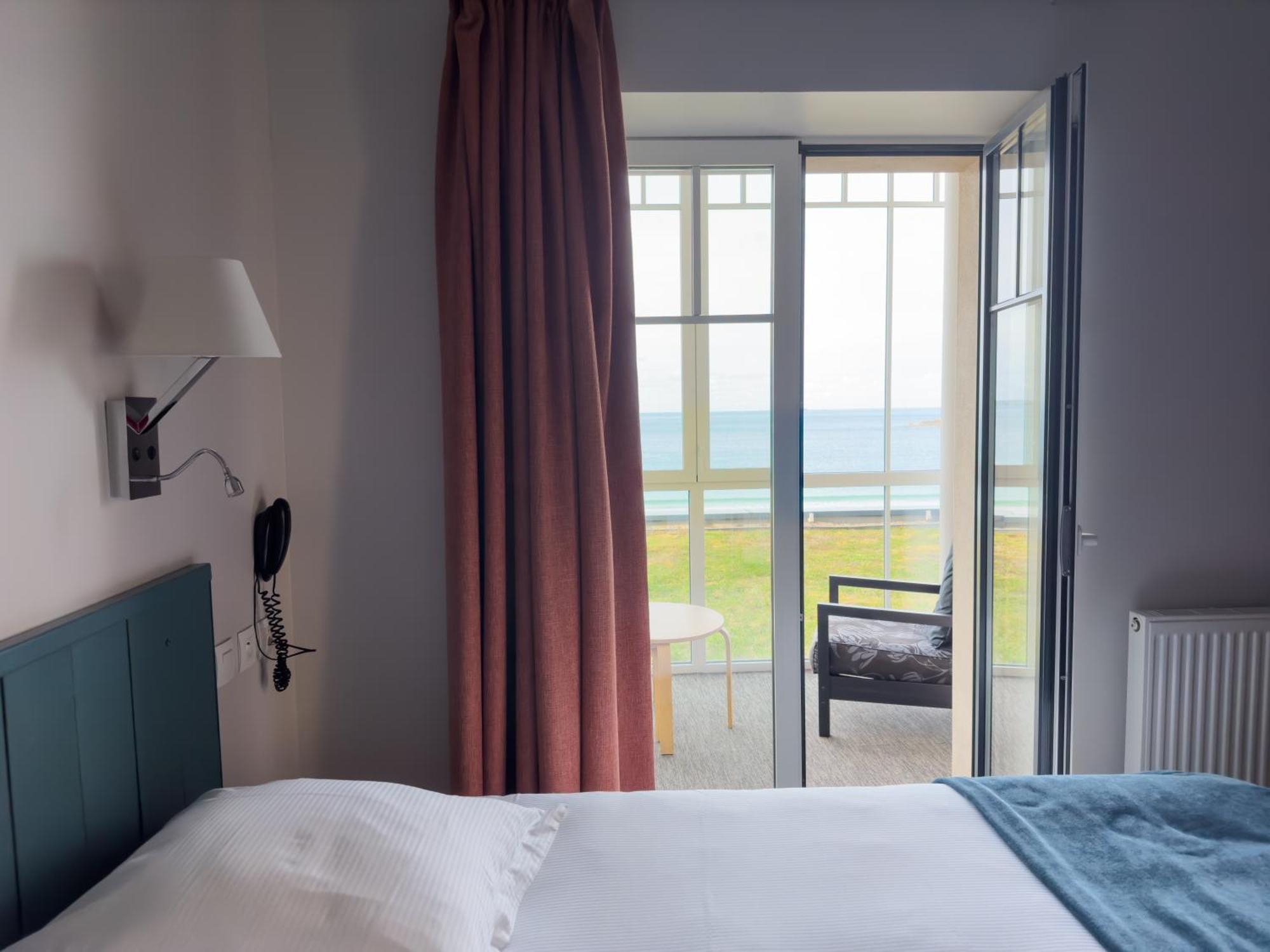 Logis Hotel Ker Mor Perros-Guirec Exteriör bild